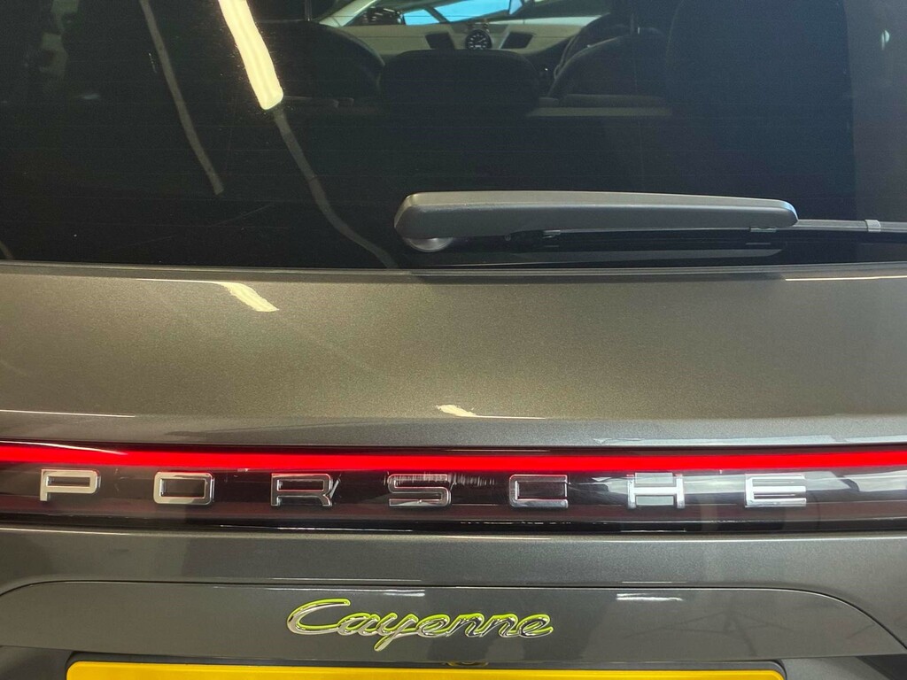 Porsche Cayenne V6 Automatic White #54