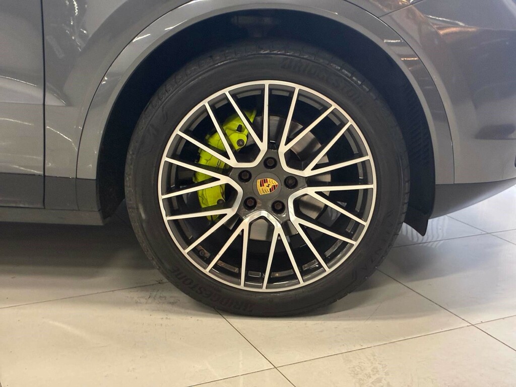 Porsche Cayenne V6 Automatic White #31