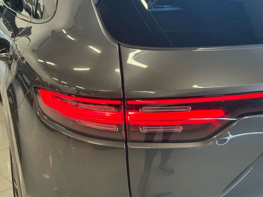 Porsche Cayenne V6 Automatic White #49