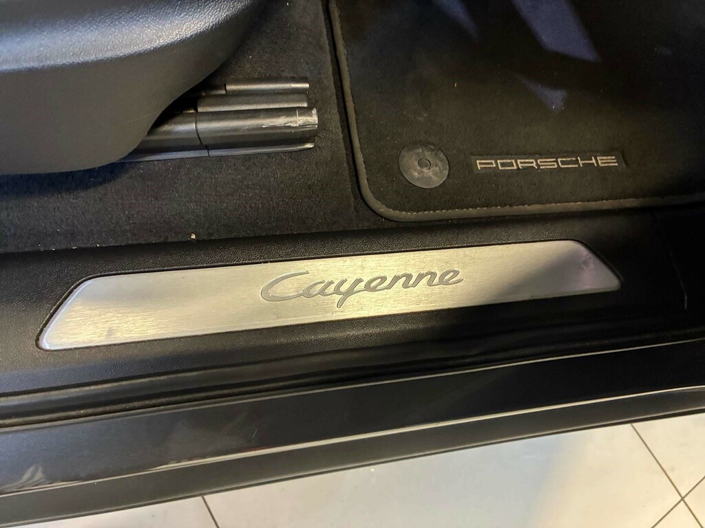 Porsche Cayenne V6 Automatic White #59
