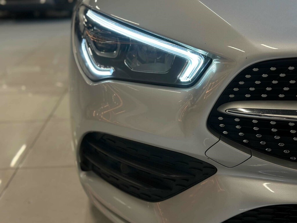 Mercedes-Benz CLA Class Cla 180 Amg Line Coupe White #35