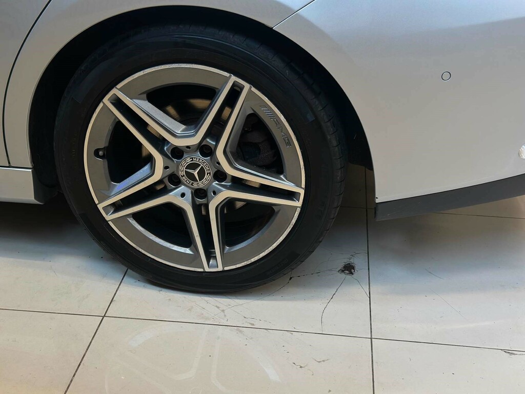 Mercedes-Benz CLA Class Cla 180 Amg Line Coupe White #27