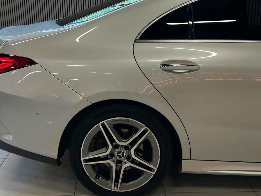 Mercedes-Benz CLA Class Cla 180 Amg Line Coupe White #25
