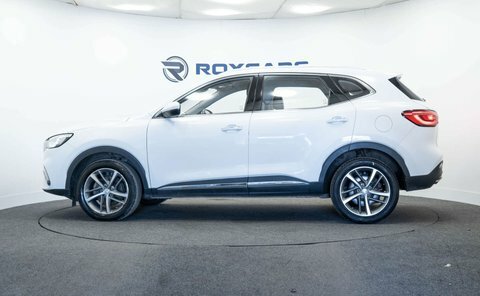 MG HS Suv AMZ7461 White #4