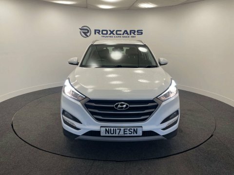 Hyundai Tucson Suv NU17ESN White #2