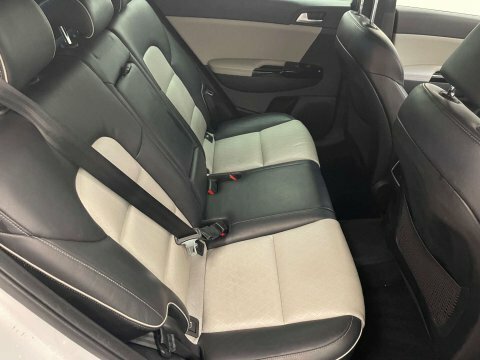 Kia Sportage 2 White #11