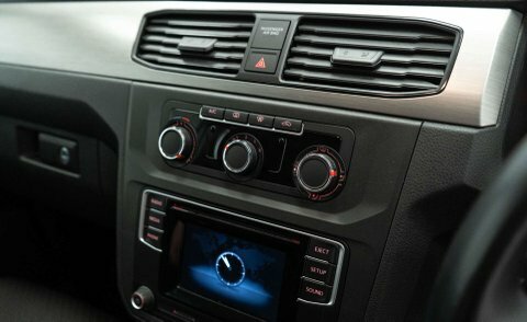 Volkswagen Caddy Maxi Life 2L Null Black #23