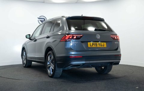 Volkswagen Tiguan Allspace Suv LP19YUJ Grey #5