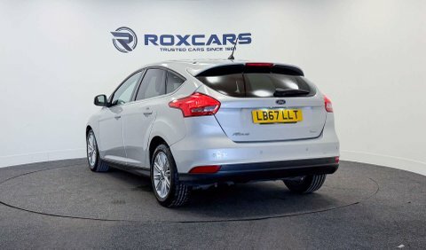 Ford Focus Hatchback Silver #5