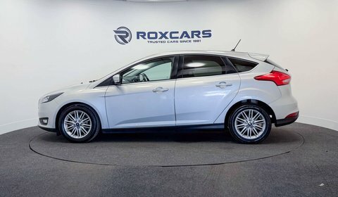 Ford Focus Hatchback Silver #4