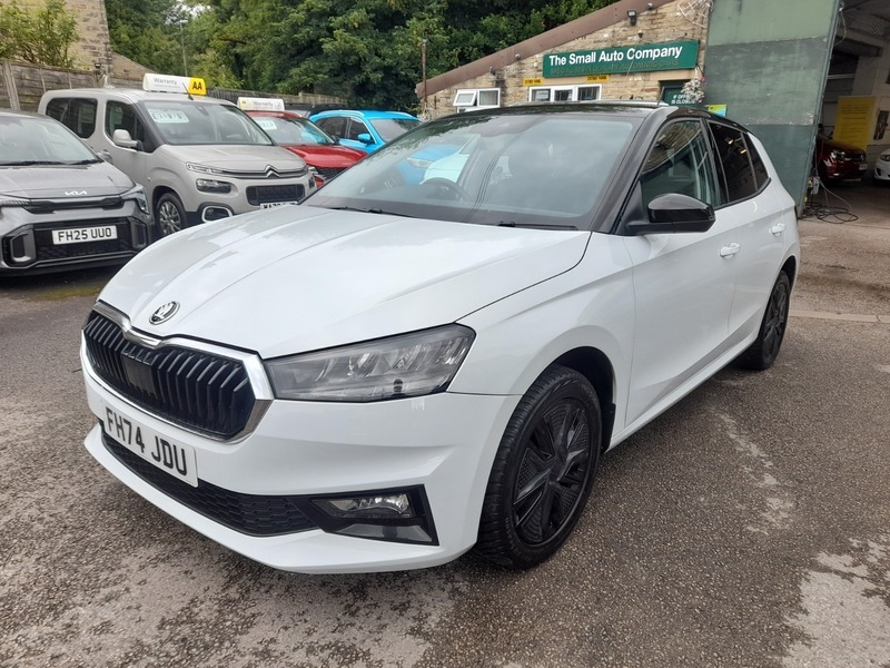 Skoda Fabia Design Edition Tsi Dsg FH74JDU White #2