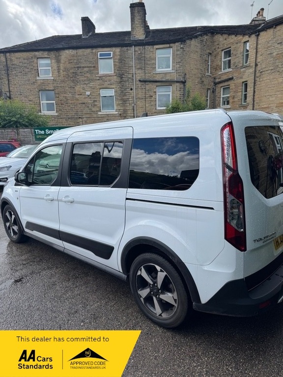 Ford Grand Tourneo Connect Grand Active1.5tdi Ecoblue 7 White #3