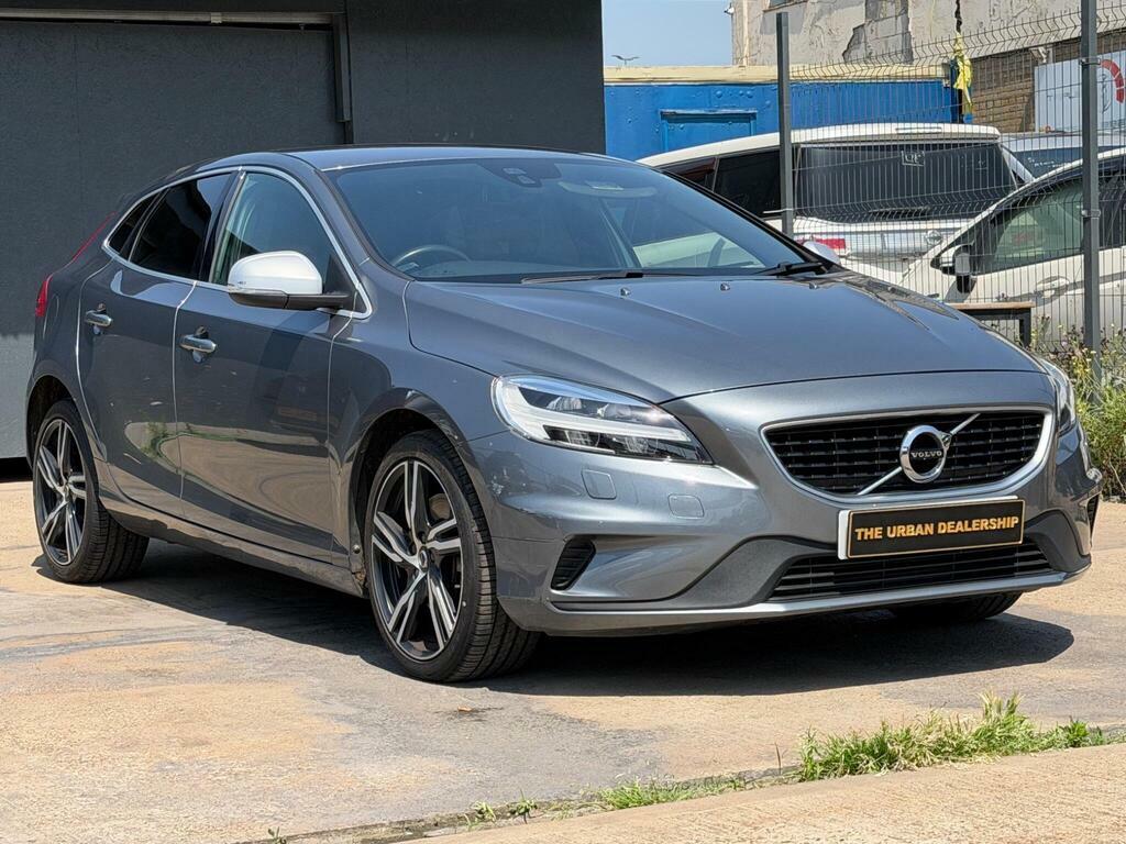 Volvo V40 1.5 T3 R-design Pro Euro 6 S S  #2