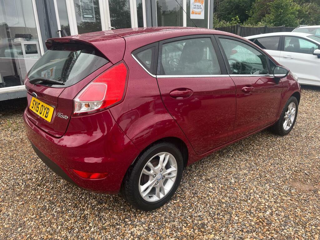Ford Fiesta Hatchback 1.25 Zetec Euro 6 201515 SY15OYB Red #4