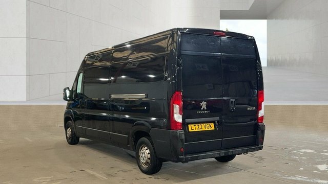 Peugeot Boxer 2.2 Bluehdi 335 Professional Panel Van Black #3