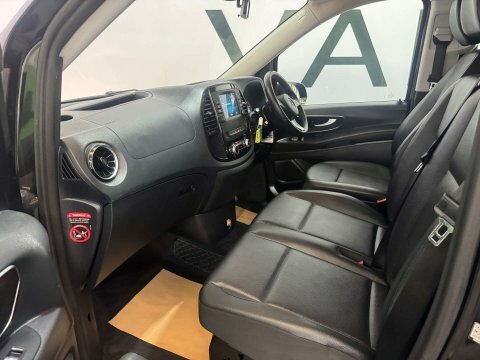 Mercedes-Benz Vito 2L Select Silver #17