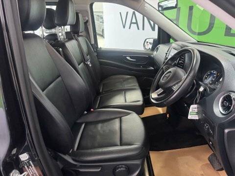 Mercedes-Benz Vito 2L Select Silver #19