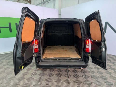 Vauxhall Combo 2023 23 1.5 Black #3