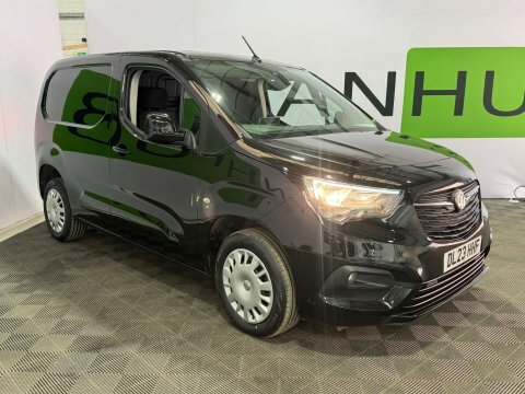 Vauxhall Combo 2023 23 1.5 Black