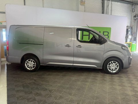 Vauxhall Vivaro 2.0 Turbo D 3100 Sportive Panel Van 6Dr Man Grey #9