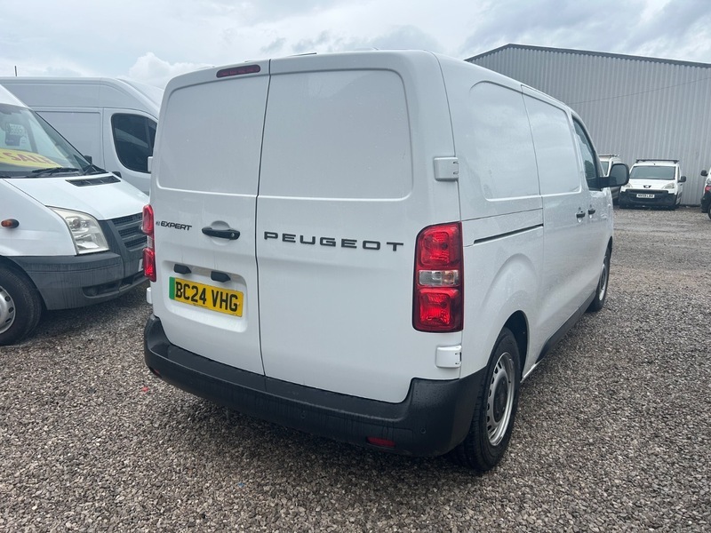 Peugeot Expert Professional Medium BC24VHG White #4