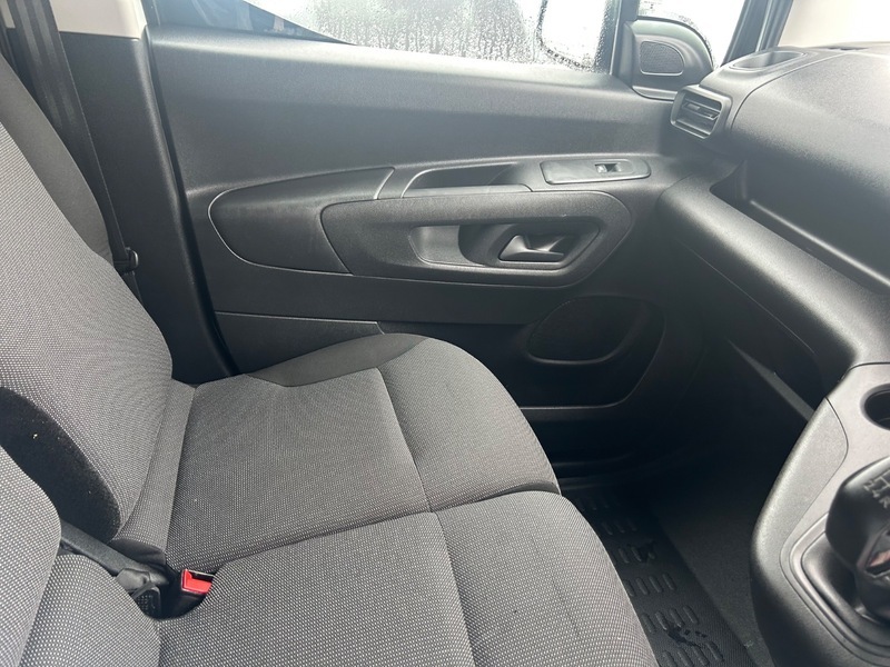 Peugeot Partner 2.0D R Design Se Powershift Grey #10