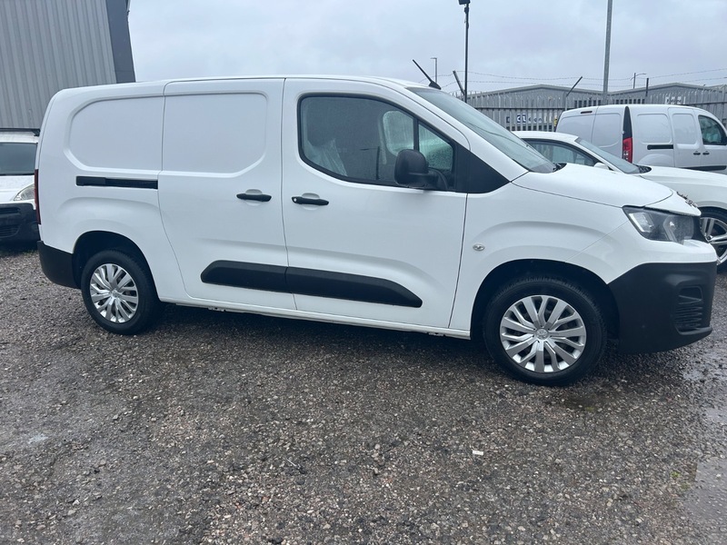 Peugeot Partner Bluehdi Professional L2 White #5