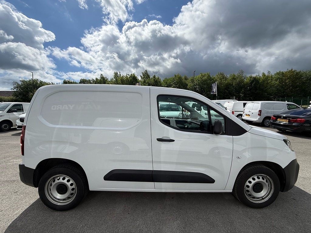 Citroen Berlingo 1.5 Bluehdi 1000 Enterprise Edition M 3 Seat Swb A LG23RKD White #4