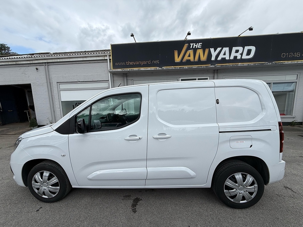 Vauxhall Combo Diesel White #9