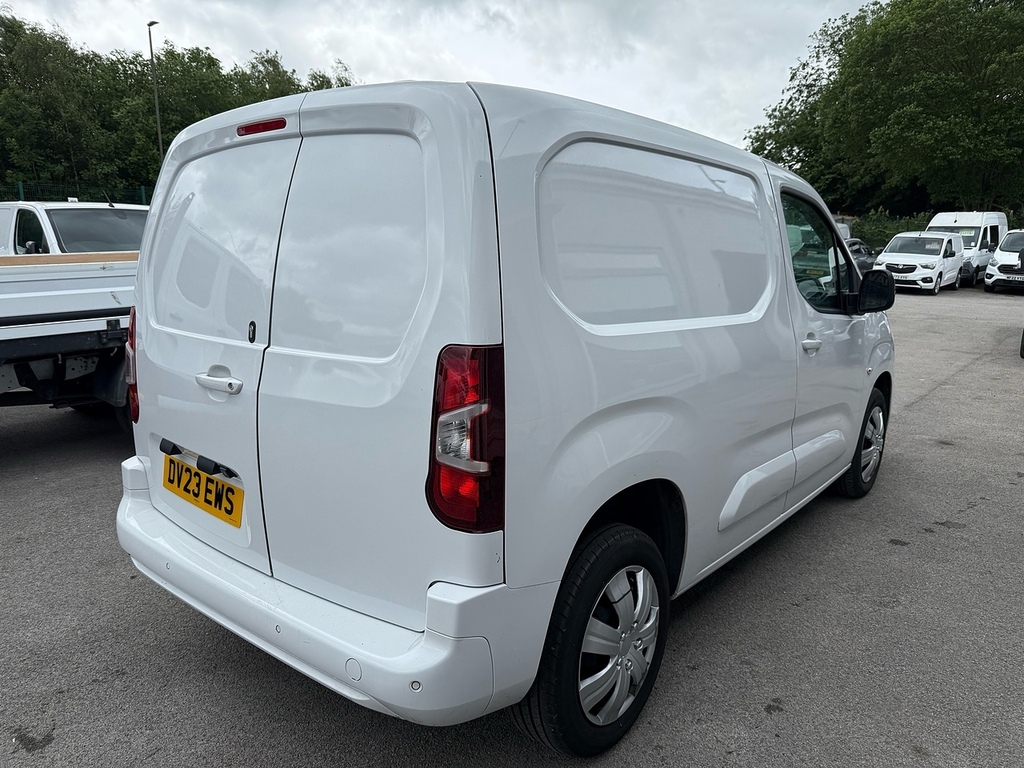 Vauxhall Combo 1.5 Turbo D 2300 Pro 3 Seat Swb Sat Nav R Camera V White #6