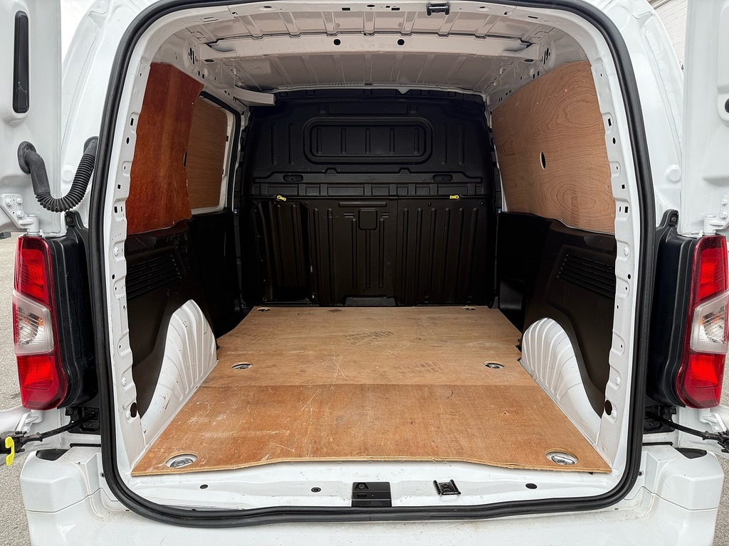 Vauxhall Combo Diesel White #12