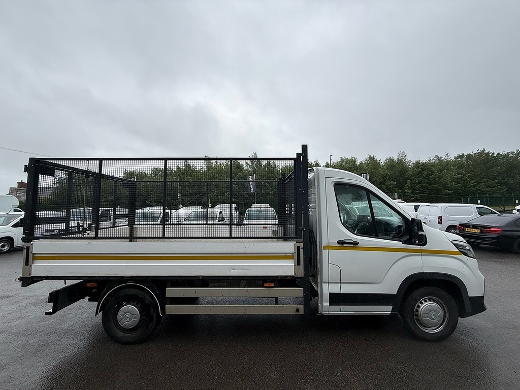 Maxus Deliver 9 D20 White #4