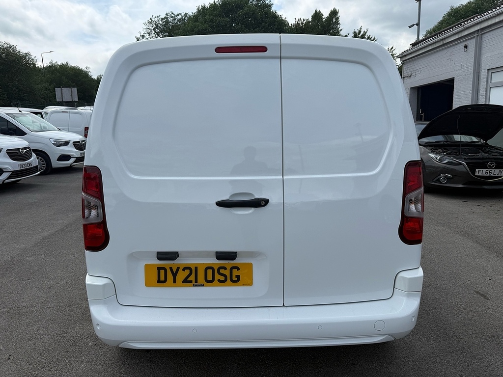 Vauxhall Combo 1.5 Turbo D 2300 Sportive 3 Seats Swb Air Con Van White #6