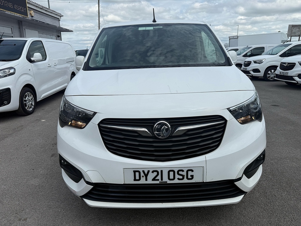 Vauxhall Combo 1.5 Turbo D 2300 Sportive 3 Seats Swb Air Con Van White #2