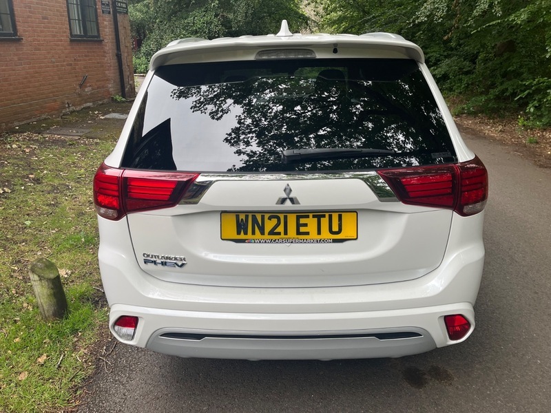 Mitsubishi Outlander Phev Dynamic WN21ETU White #3