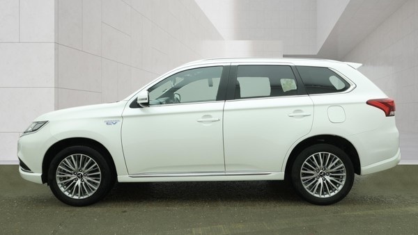 Mitsubishi Outlander Phev Dynamic White #6
