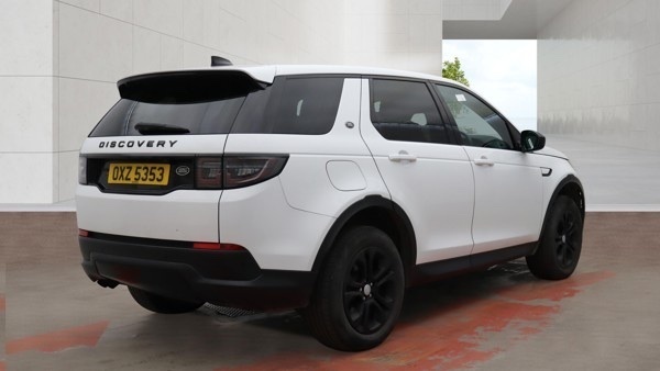 Land Rover Discovery Sport S 7 Seat White #4