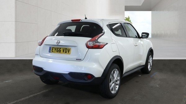 Nissan Juke N-connecta Xtronic White #6
