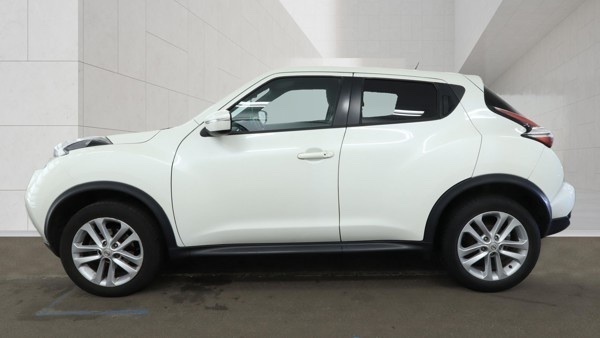 Nissan Juke N-connecta Xtronic White #4