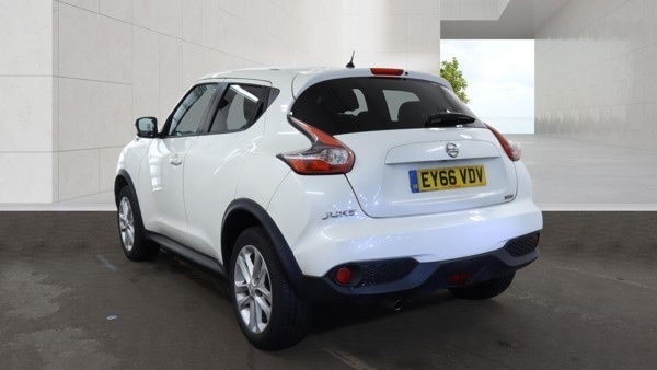 Nissan Juke N-connecta Xtronic White #3