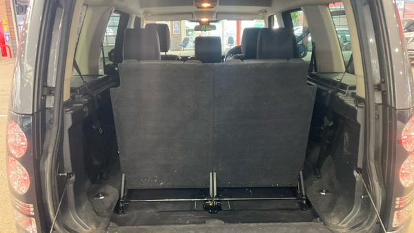 Land Rover Discovery 3.0 Sdv6 Graphite Silver #9
