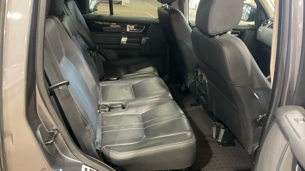 Land Rover Discovery 3.0 Sdv6 Graphite Silver #10