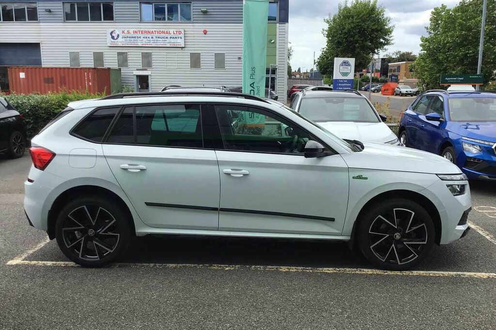 Skoda Kamiq 1.0 Tsi 110 Monte Carlo Dsg LS73ZRF White #4