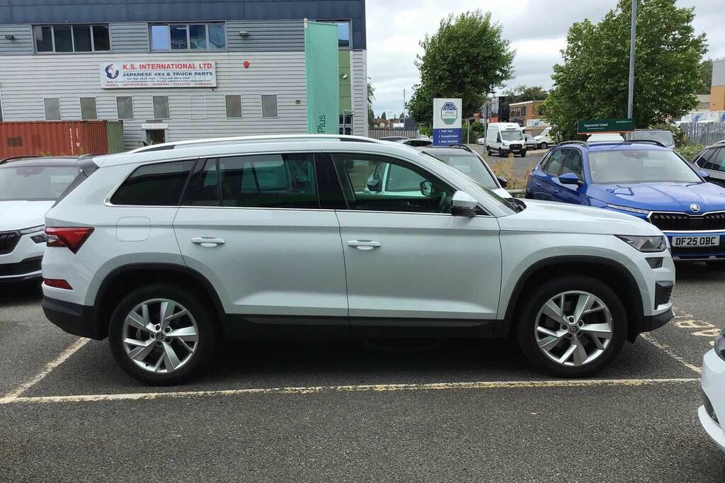 Skoda Kodiaq 2.0 Tsi 190 Se L 4X4 Dsg 7 Seat White #4
