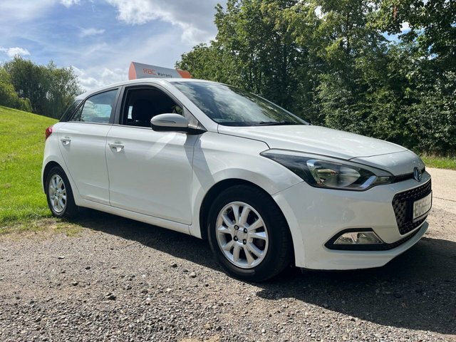 Hyundai I20 1.2 Se Hatchback Euro 6 84 Ps White #5