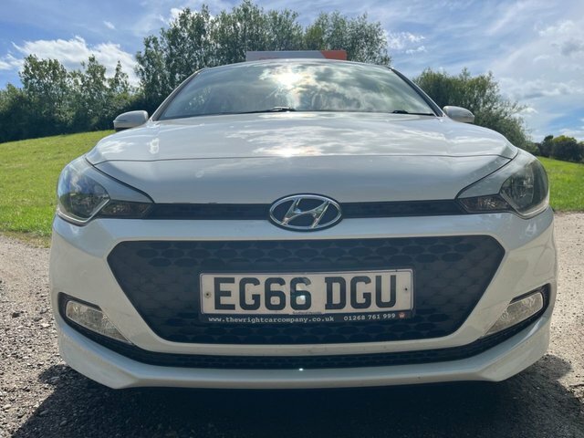 Hyundai I20 1.2 Se Hatchback Euro 6 84 Ps White #4