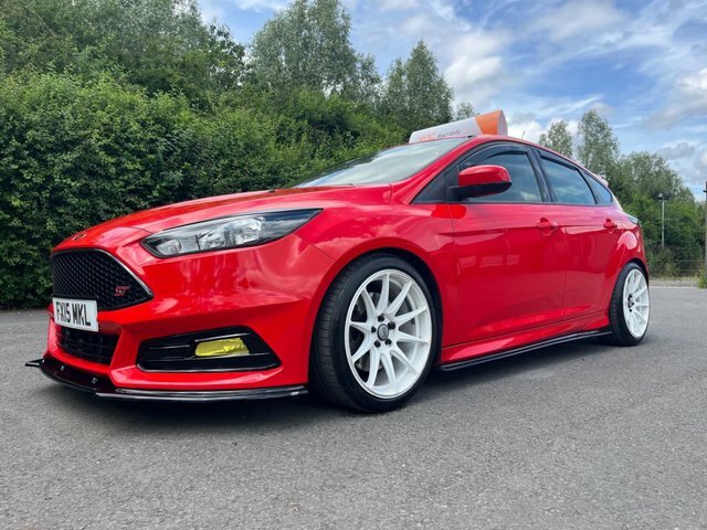 Ford Focus 2.0 Tdci St-2 Hatchback Euro 6 Red #3