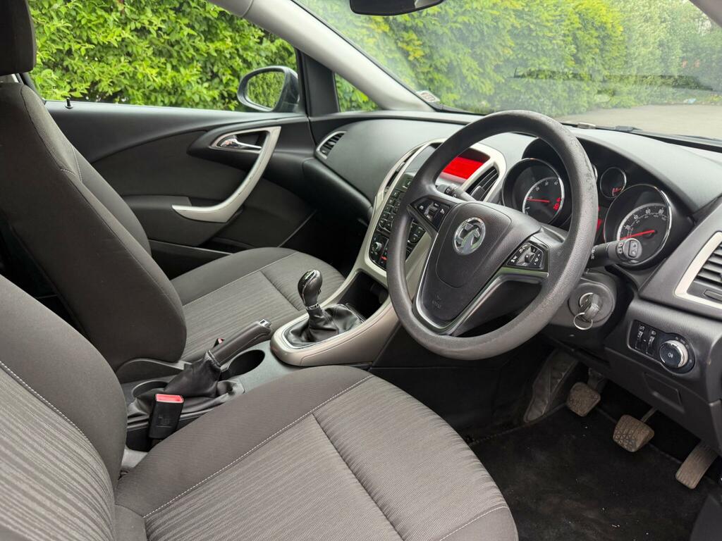 Vauxhall Astra Active Red #9