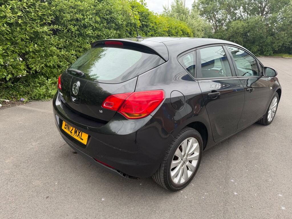 Vauxhall Astra Active Red #8