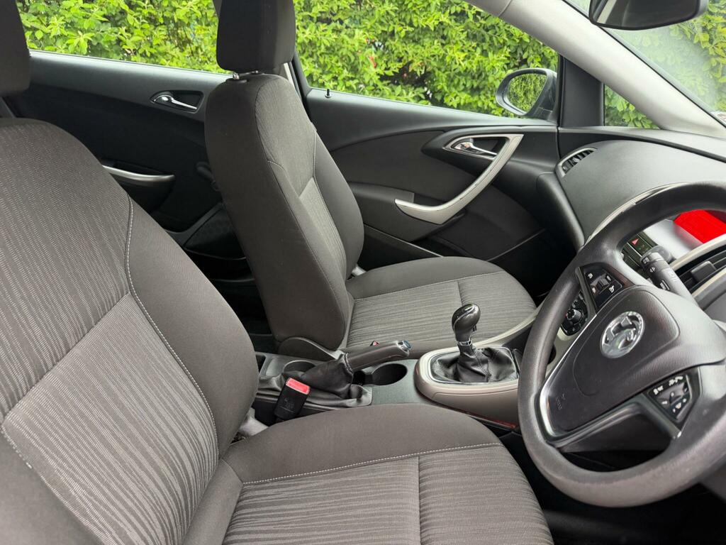Vauxhall Astra Active Red #11